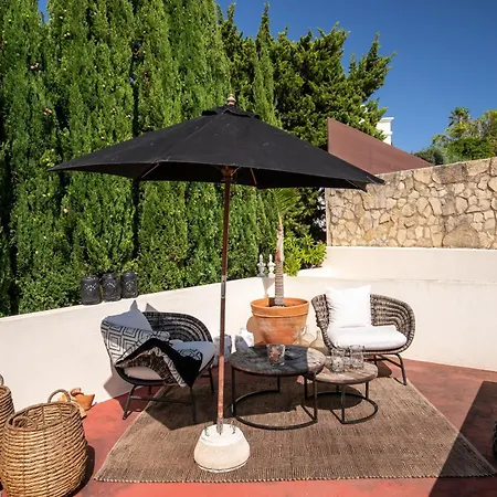 804 Quinta Felicidade Villa